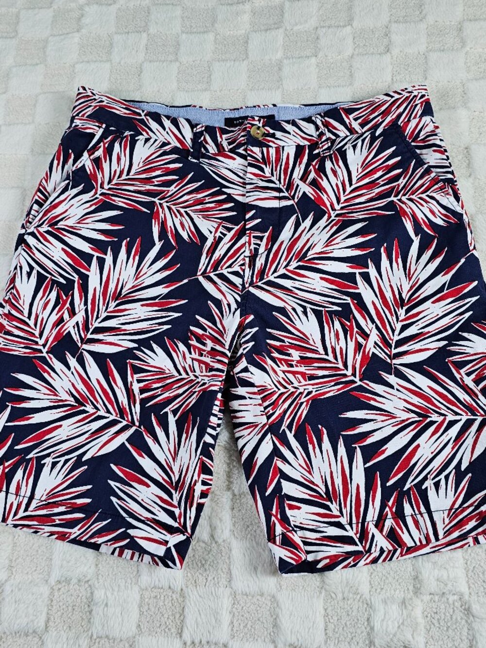 Tommy Hilfiger Men's Floral Shorts Size 32 Navy, Red, White